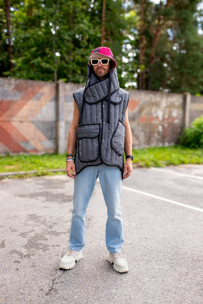 Short quilted vest in grey unisex